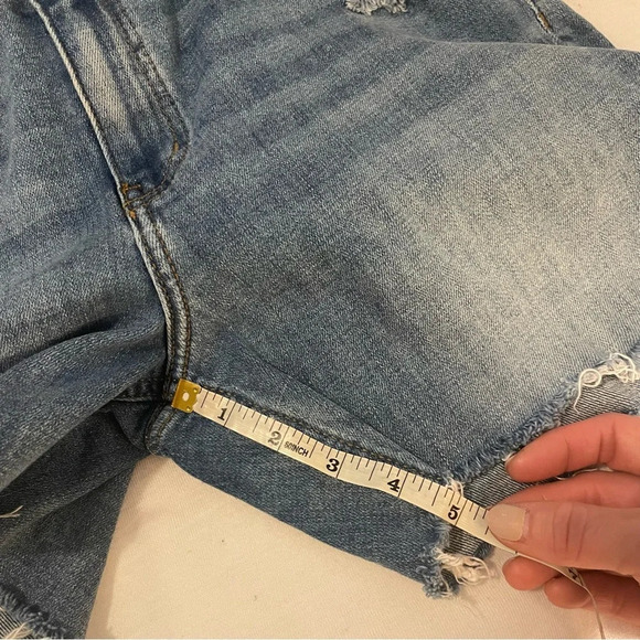 Eunina Blue Jean Shorts - Picture 7 of 7